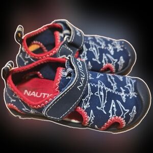 Size 7 Nautica Toddler Shark Water Shoes